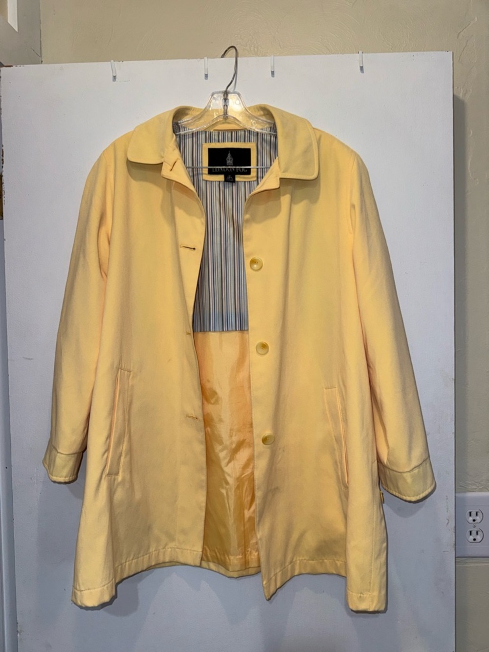 London Fog Jacket - Picture 2 of 4